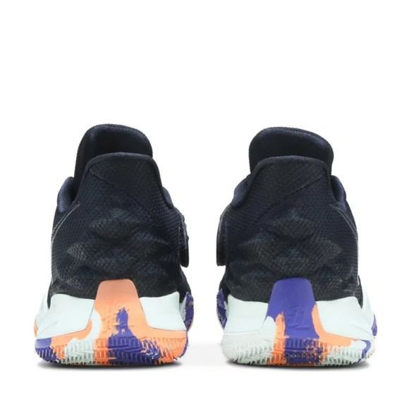 Kyrie Low Knicks - Main Image